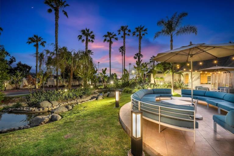 Resort  Del Mar Heights