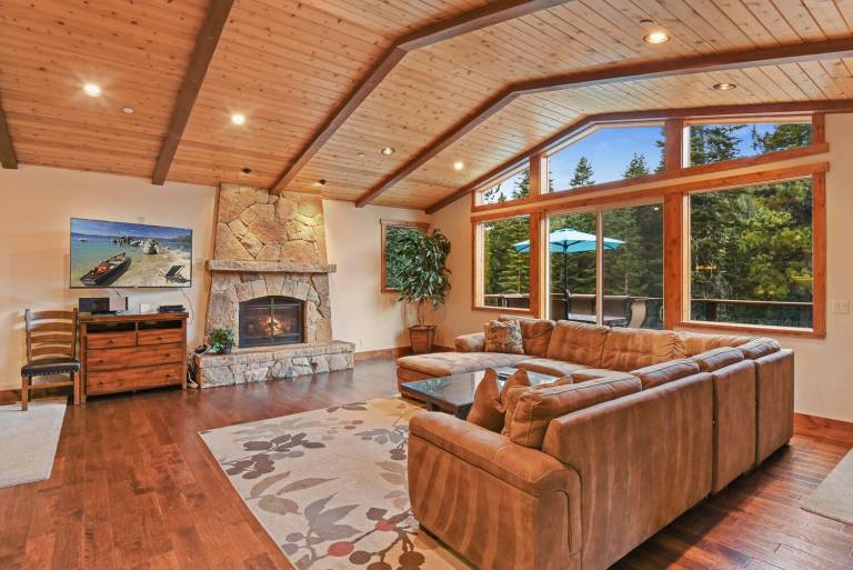 House Tahoe Vista
