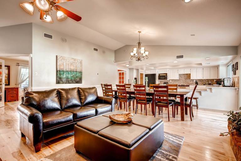 House Artesian Heights